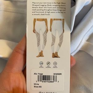 NWT Alo high waisted wrapped stirrup legging